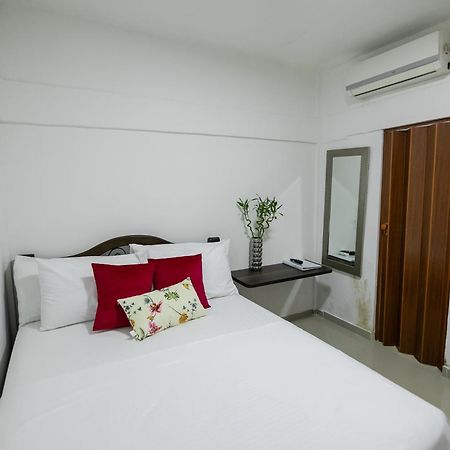 Hospedaje Rosa Blanca Cartagena Luaran gambar